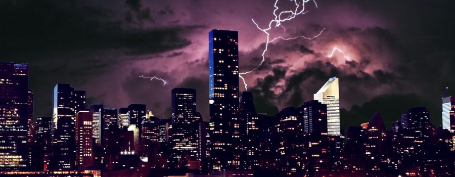 도심에서 치는 번개 - 지구의 미세조정