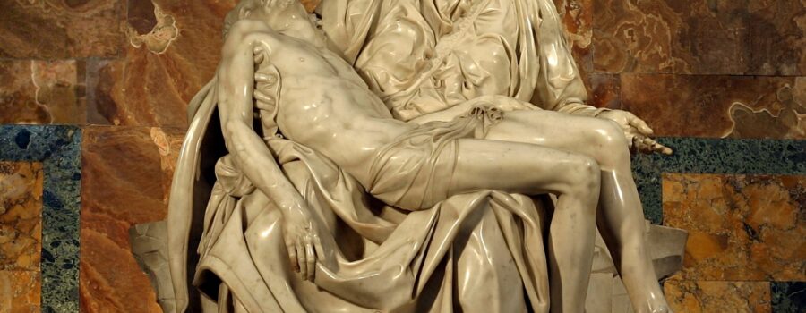 피에타 - 예수를 안고 있는 마리아